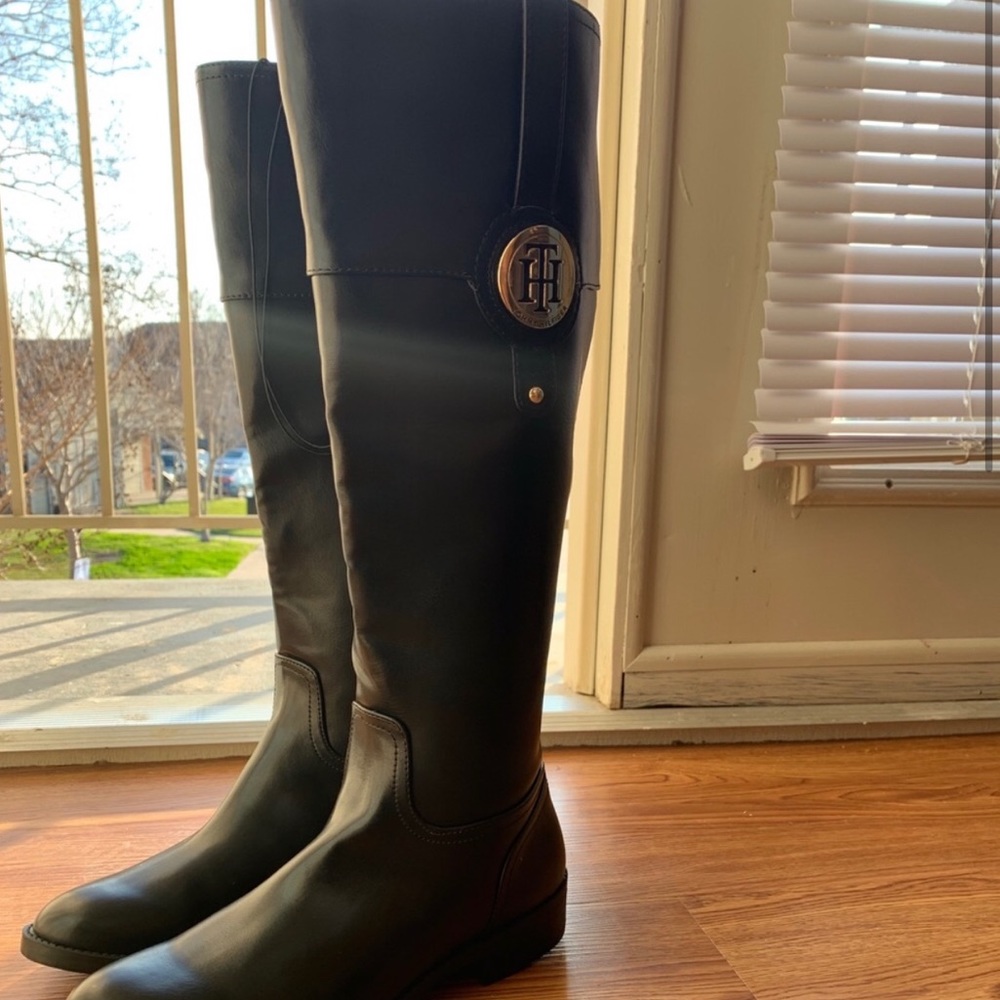 NWOT Tommy Hilfiger Boots